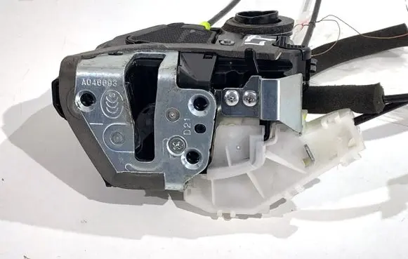 Toyota C-HR I Rear door lock 60722191