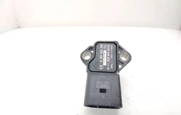 Volkswagen PASSAT B7 Air pressure sensor 038906051B 101112T2103D 0281002399