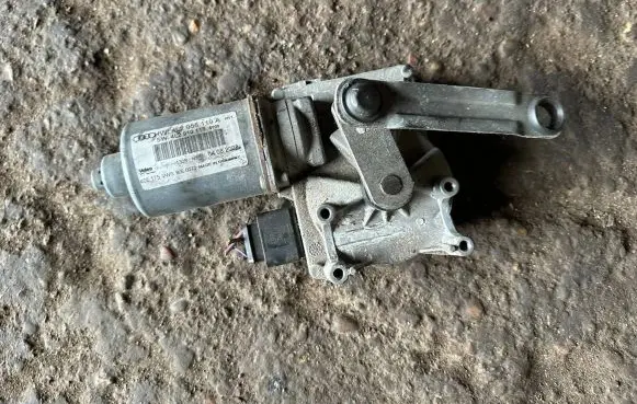 Audi Q7 4L Front wiper linkage and motor 4L2955119A 4L2910113