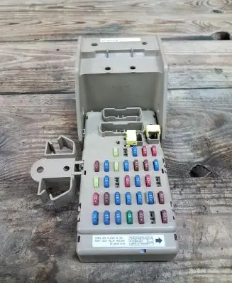 Subaru Impreza III Fuse module 82201FG010