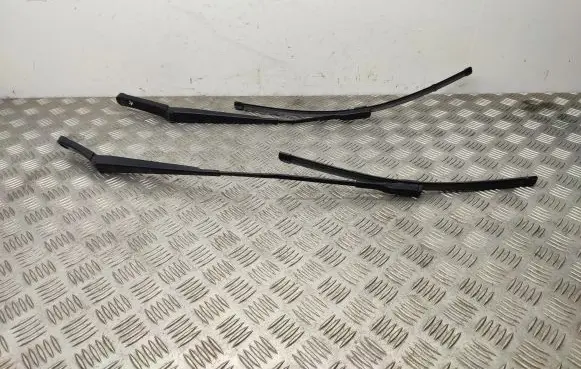 Skoda Octavia Mk3 (5E) Front wiper blade arm 5E1955410 5E1955409