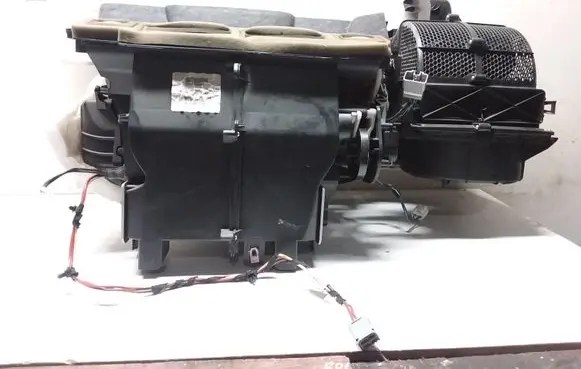 Lancia Voyager Interior heater climate box assembly housing P55111266AD