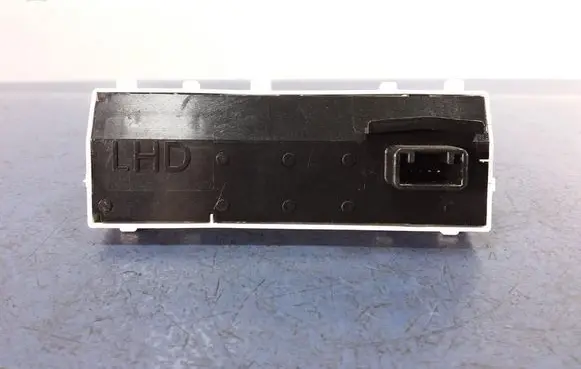 Toyota Corolla E10 Radio/CD/DVD/GPS head unit 8395002520