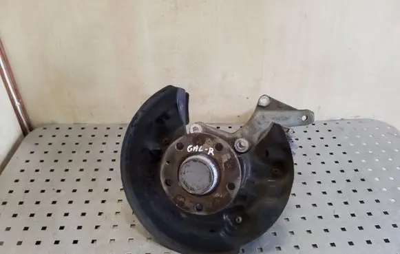 Volkswagen Eos Rear wheel hub