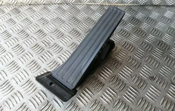 BMW X1 E84 Accelerator throttle pedal 6860785 35426860785