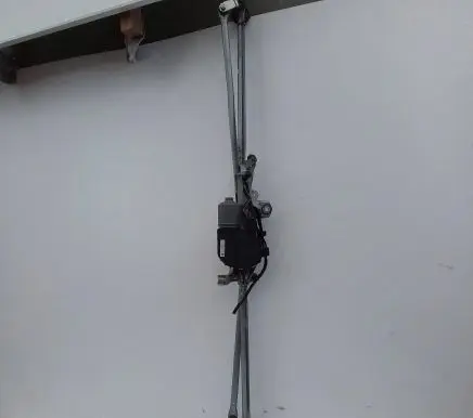 Opel Astra J Front wiper linkage and motor 1137328582