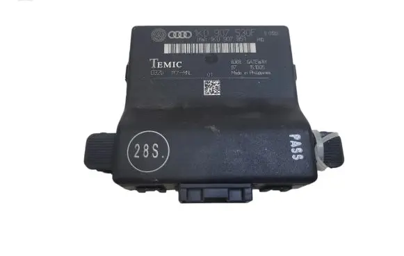 Volkswagen Golf V Gateway control module 1K0907530F 1K0907951
