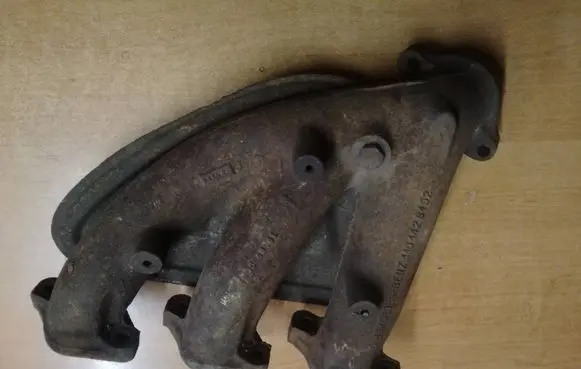 Mercedes-Benz W123 Exhaust manifold 1101428102