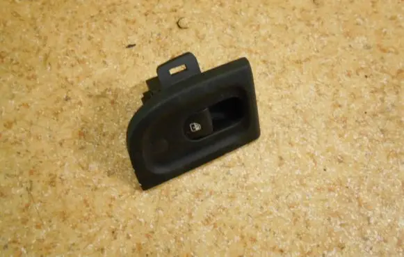 Maserati Quattroporte Quarter vent window switch 