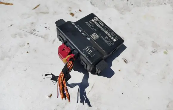 Volkswagen Golf VI Gateway control module 1K0907530AC