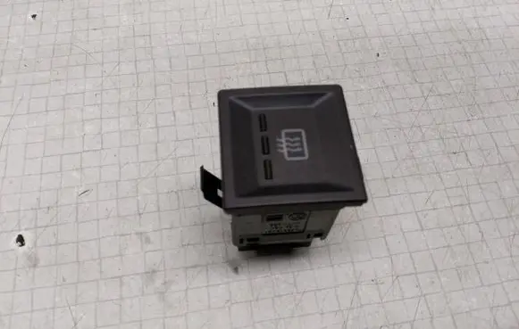 Volkswagen Transporter - Caravelle T5 Windscreen/window heater switch 7E0959621