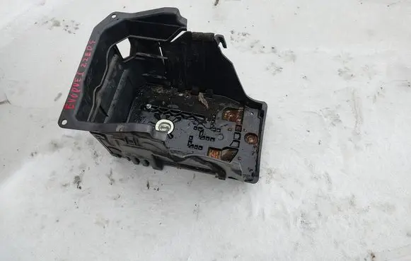 Land Rover Evoque I Battery box tray 