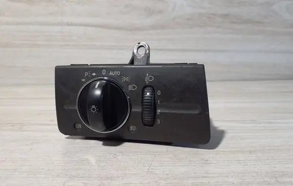 Mercedes-Benz E W211 Light switch 2115450304