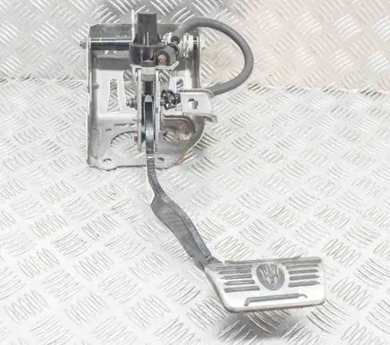 Maserati Ghibli Brake pedal 670031111 6700311110