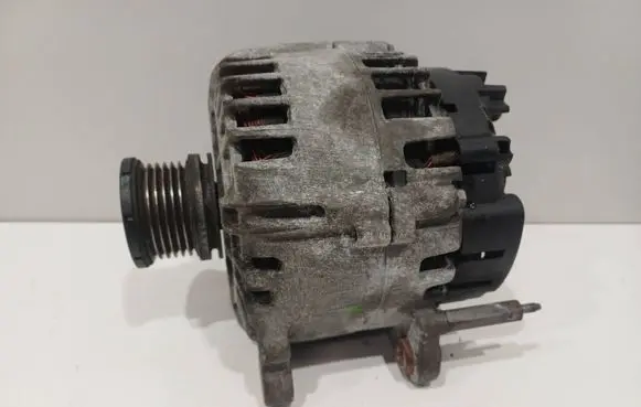Volkswagen Passat Alltrack Generator/alternator 03L903024L 316028658 2617865F