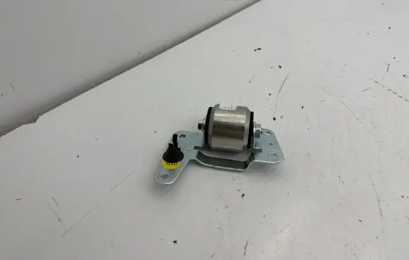 Audi Q2 - Muffler mount bracket/holder 81A827242B