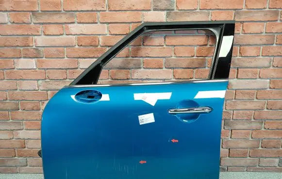 Mini Cooper Countryman F60 Front door 7438595