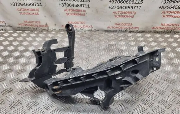 Audi A4 S4 B8 8K Headlight/headlamp mounting bracket 8K0805607L