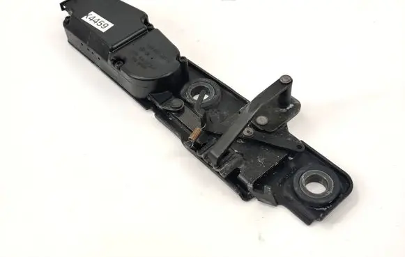 Volkswagen Eos Tailgate/trunk/boot lock/catch/latch 1Q0827383B