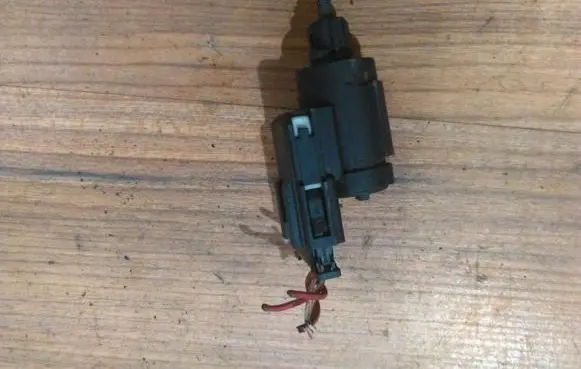 Skoda Octavia Mk2 (1Z) Brake pedal sensor switch 3b0945511c 19322010