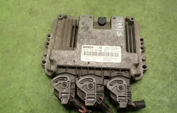 Suzuki Grand Vitara II Engine control unit/module ECU 