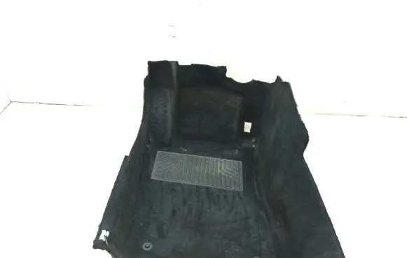 Mercedes-Benz E W211 Front floor carpet liner A2116800140