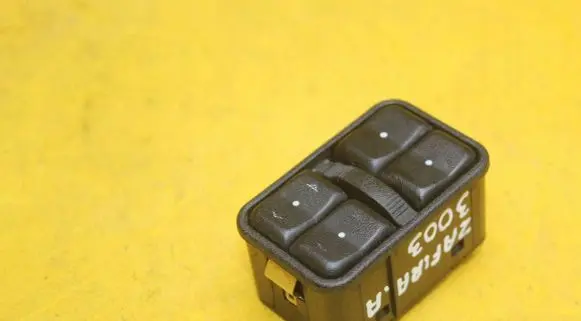 Opel Astra G Quarter vent window switch 90561086