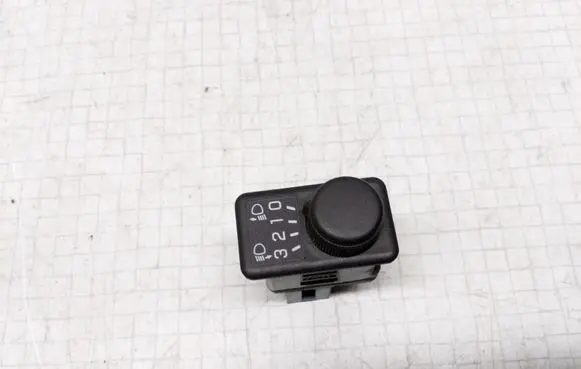 Nissan Primera Headlight level height control switch