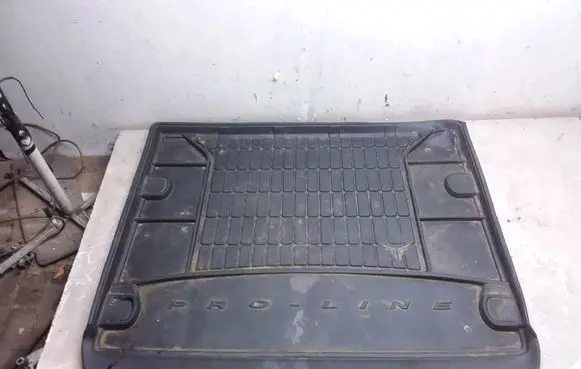 Volkswagen Touareg I Rubber trunk/boot mat liner 