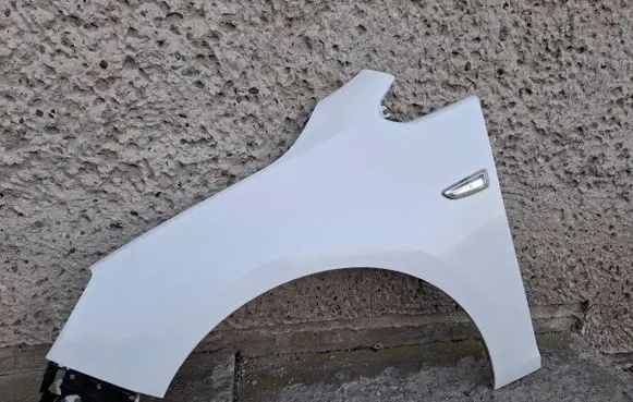 Opel Astra J Fender 