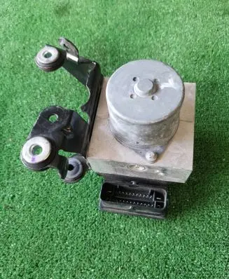 Ford Mondeo MK IV ABS Pump CG91-2C405-CC