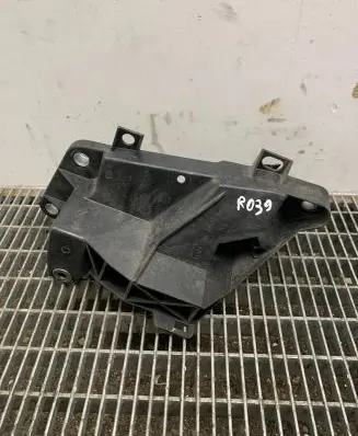 Chrysler Pacifica Radiator support slam panel bracket 68292239AA