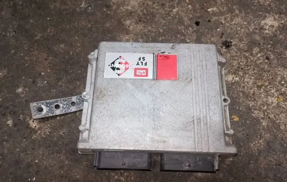 Nissan Primera LP gas control unit module 67R011002 110R001001