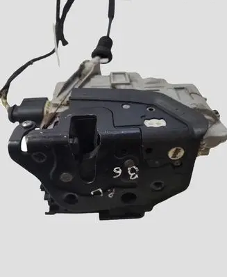 Volkswagen PASSAT B6 Front door lock 3C1837016A