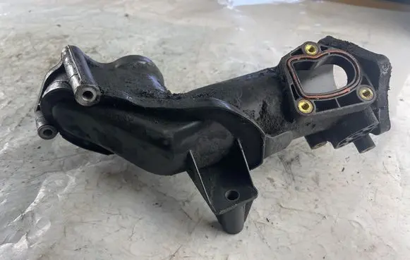 Jeep Grand Cherokee (WK) Air intake duct part A6420901037