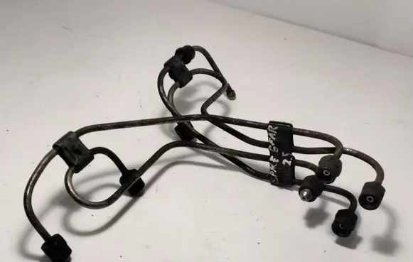 Fuel injector supply line/pipe