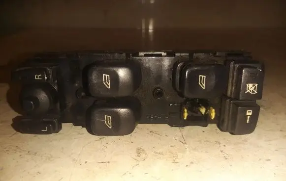 Volvo XC90 Electric window control switch 30739077
