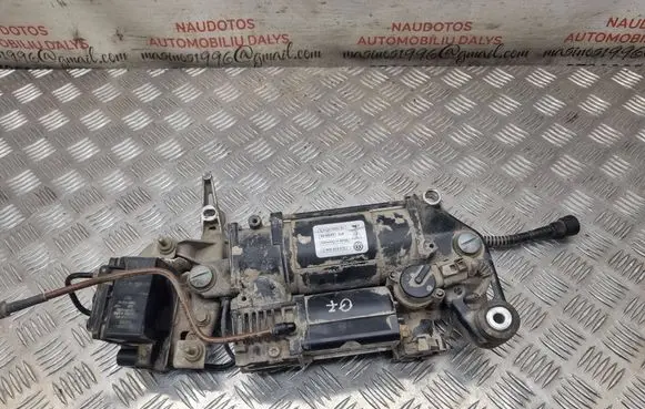Audi Q7 4L Air suspension compressor/pump 7L0616006C
