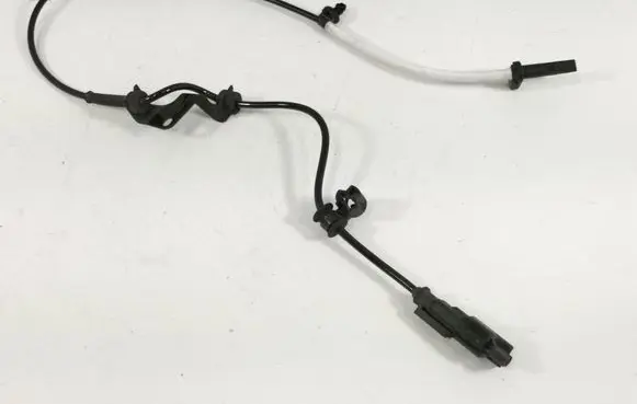 Tesla Model S ABS brake wheel speed sensor 1008604-00-B