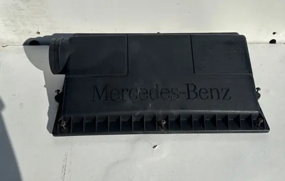 Mercedes-Benz Vito Viano W639 Air filter box cover A6395282506 4619285924