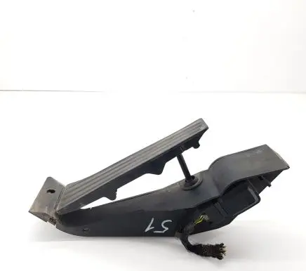 BMW 5 E60 E61 Accelerator throttle pedal 677264601 25916010