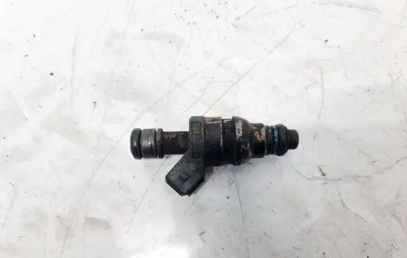 Mercedes-Benz E W210 Fuel injector 0280155209 0000787323