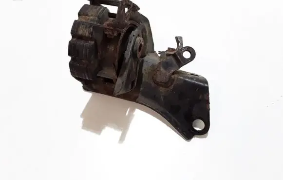 Toyota Avensis T250 Engine mount bracket