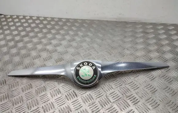 Skoda Fabia Mk2 (5J) Front grill 5J0853633