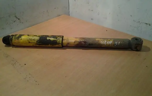 Nissan Navara Rear shock absorber/damper