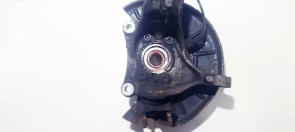 Volkswagen PASSAT B7 Front wheel hub