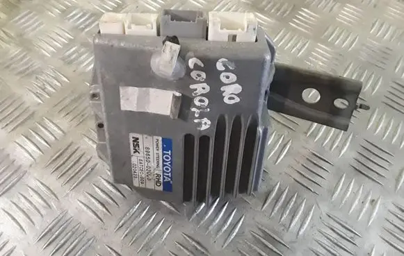 Toyota Corolla E120 E130 Power steering control unit/module 8965002020