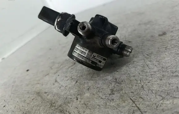 Renault Scenic II - Grand scenic II Fuel distributor 
