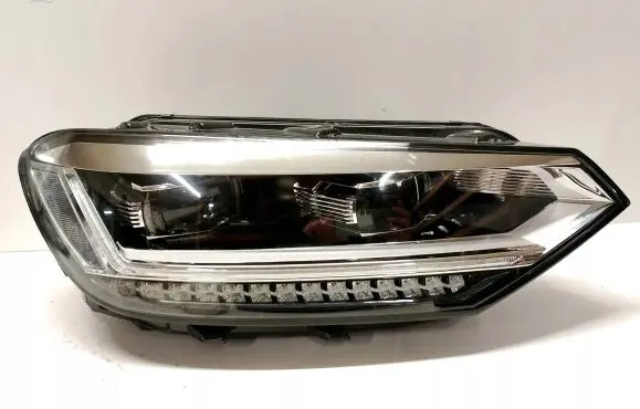 Volkswagen Touran III Headlight/headlamp 5TB941082D