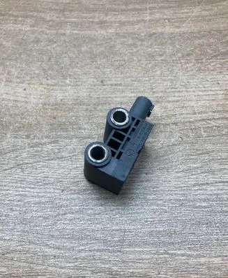 BMW 7 F01 F02 F03 F04 Airbag deployment crash/impact sensor 609790200A 1718245
